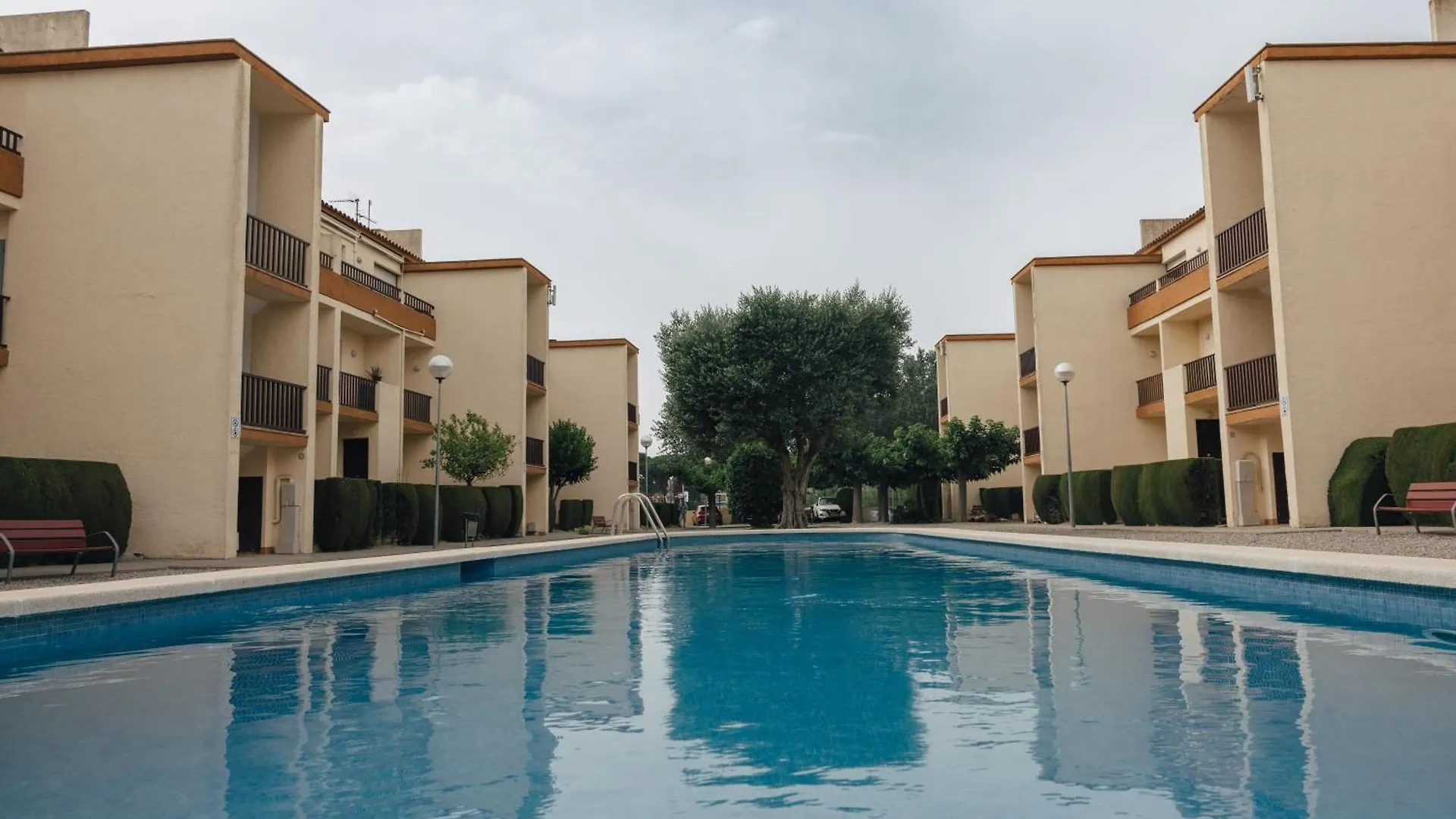Apartment With Air Conditioning And Communal Pool L'Escala 0*,