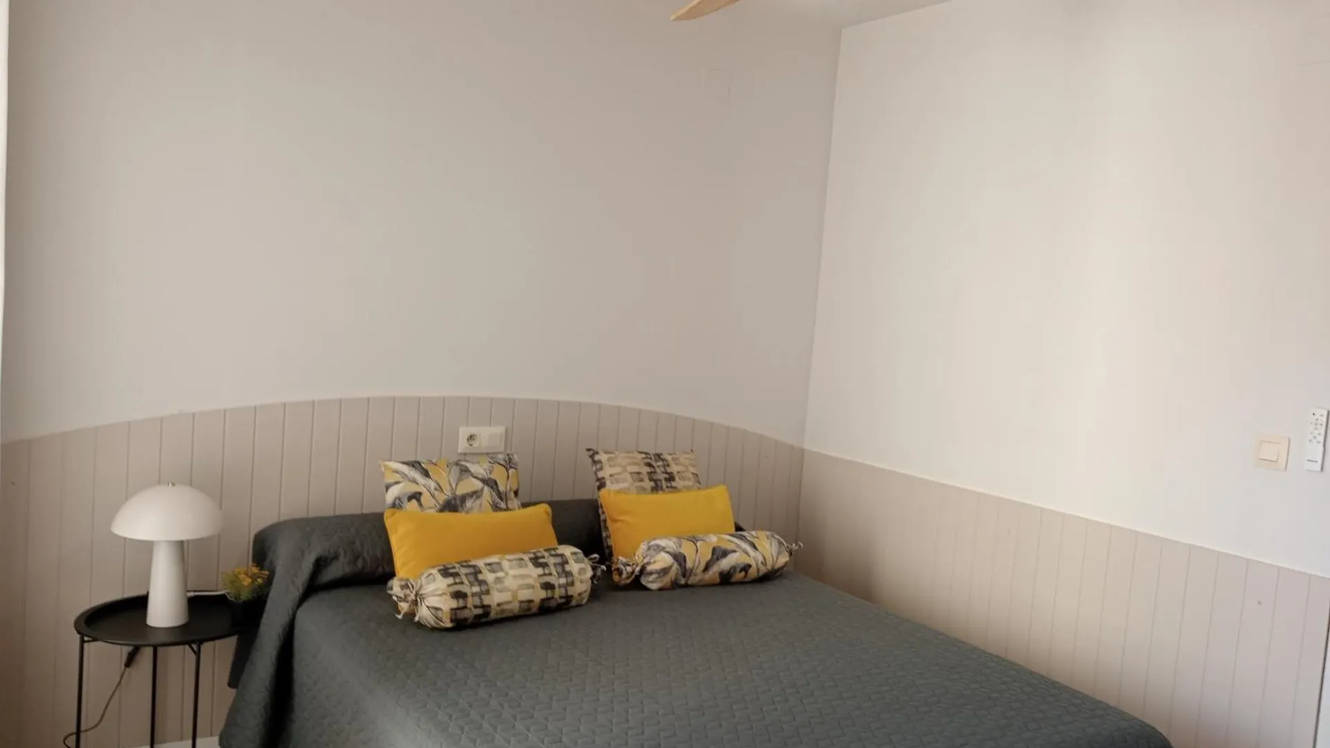 Apartment With Air Conditioning And Communal Pool L' Escala 0*,  Spagna